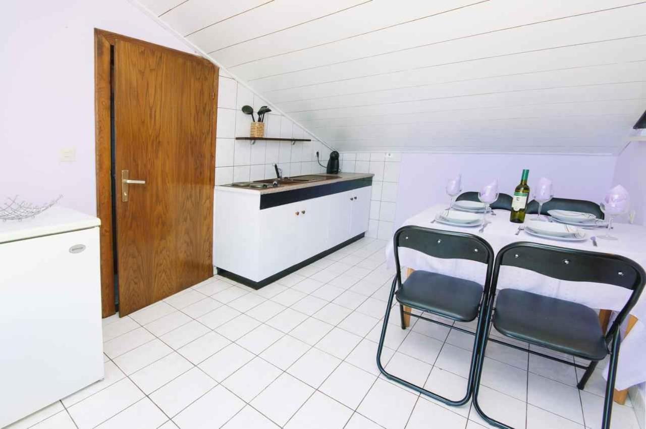 Apartment In Crikvenica 39210 Экстерьер фото